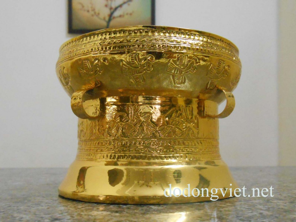 trong-dong-tang-khach-nuoc-ngoai-1