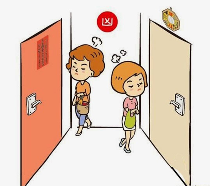 Treo gương bát quái hóa giải nhà đối diện nhau là hạ sách