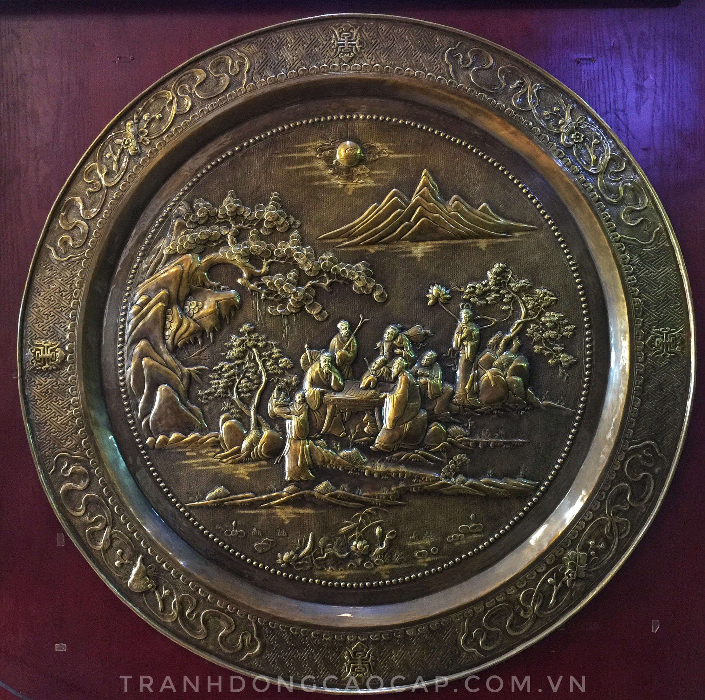 Trưng bày bát tiên để nhận ngũ phúc