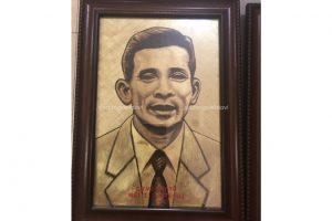 Các mẫu tranh truyền thần bằng đồng chân thực, sống động