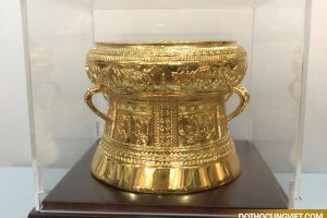 Những mô hình trống đồng lưu niệm được khách hàng ưa chuộng