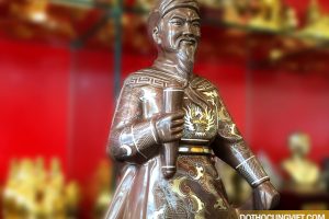 Tượng đồng Trần Quốc Tuấn khảm ngủ sắc hợp tuổi nào?