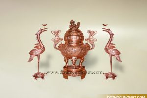 Vì sao nên bài trí đôi hạc thờ trên ban thờ gia tiên?